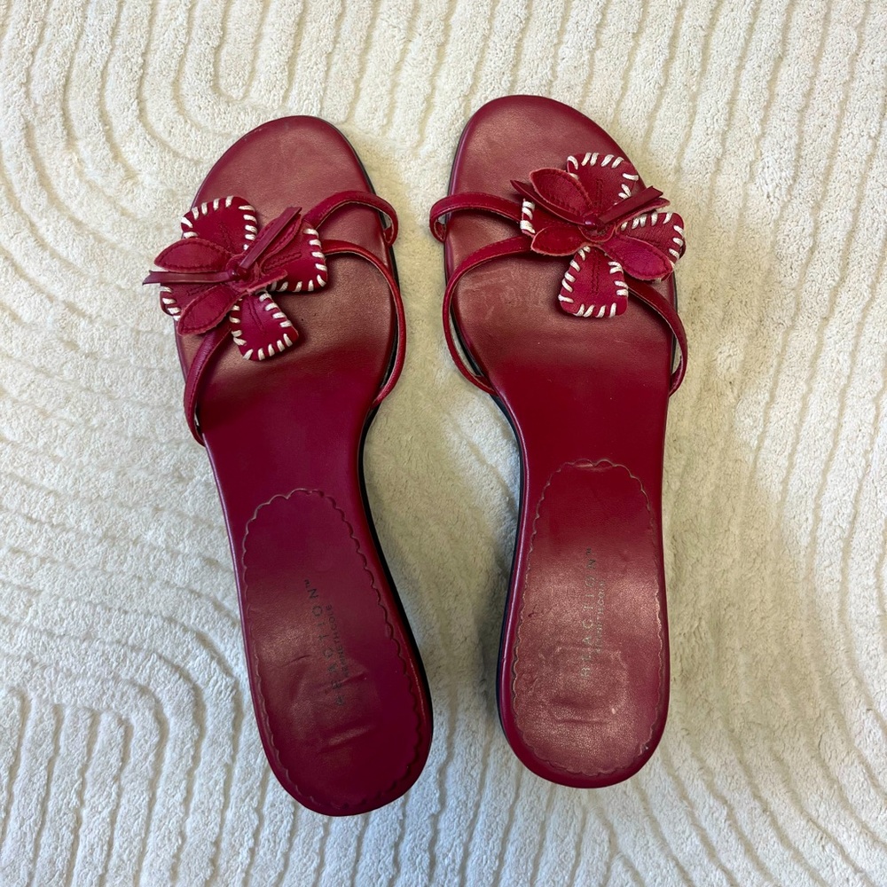 Vintage Kenneth Cole Reaction Kitten Heels
